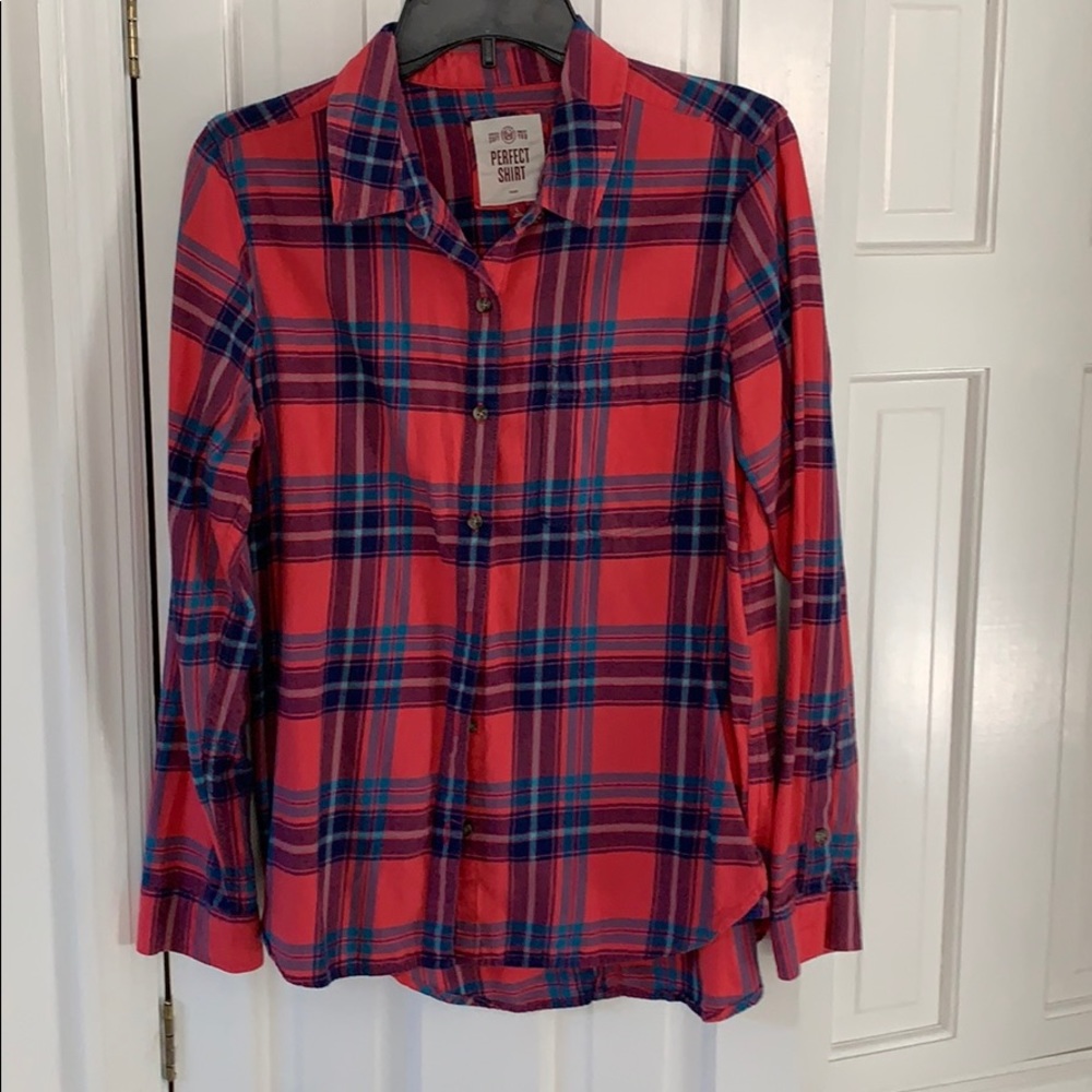 So soft plaid long sleeved shirt